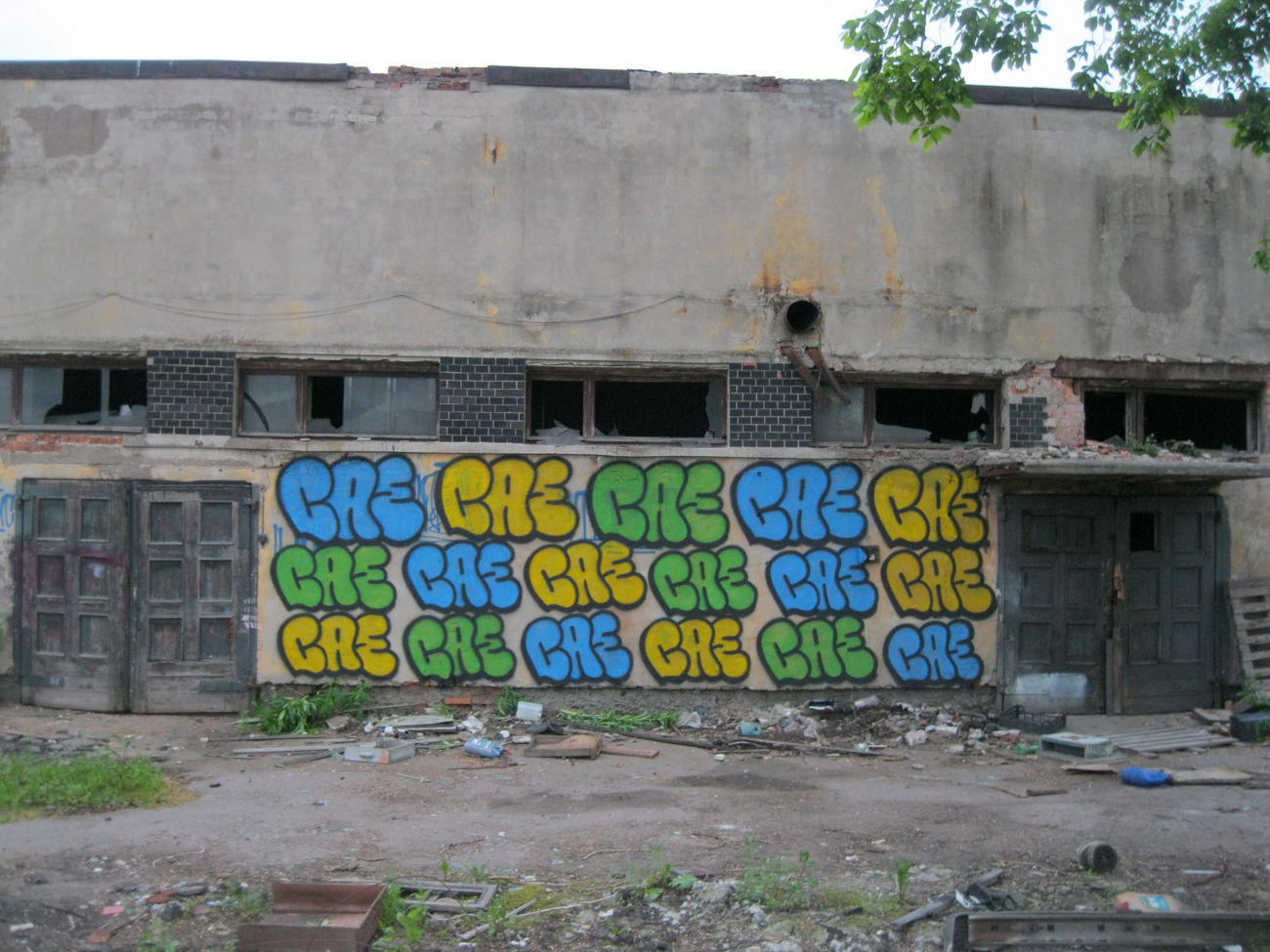 Graffiti Bombing in Russian federation - Photo by Sign_of_life (2014)