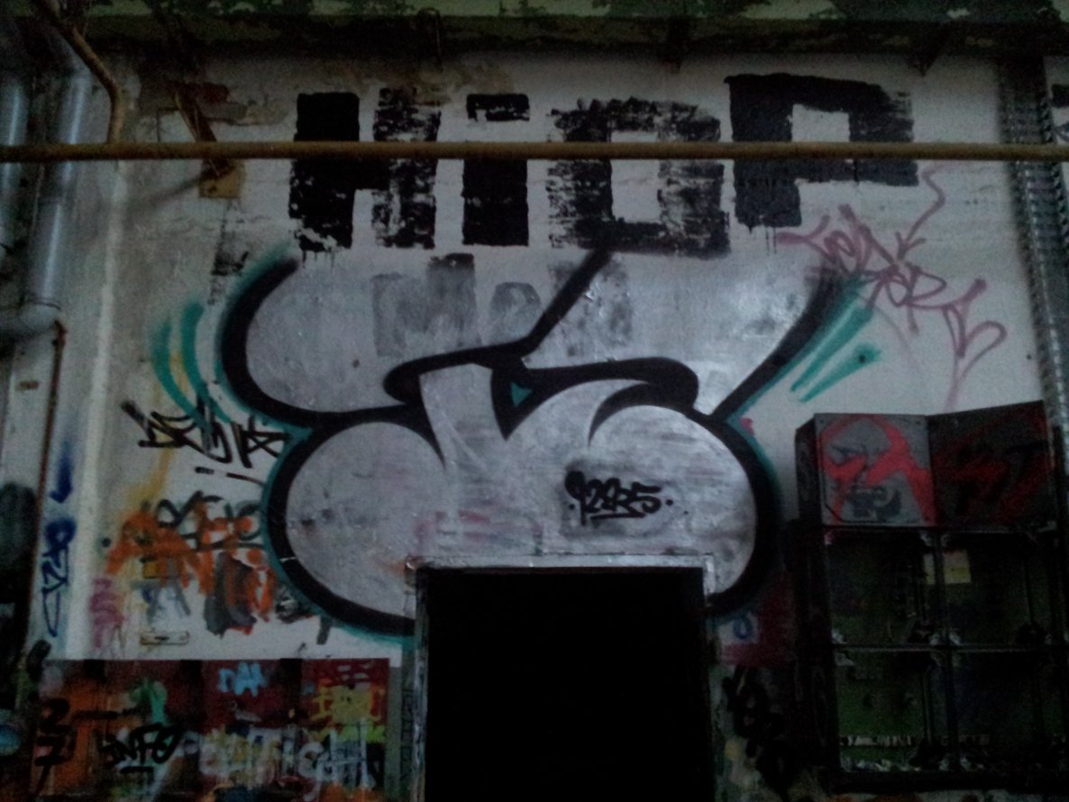 Graffiti Wall - Photo by Silberjunge795 - schwerin (2013)