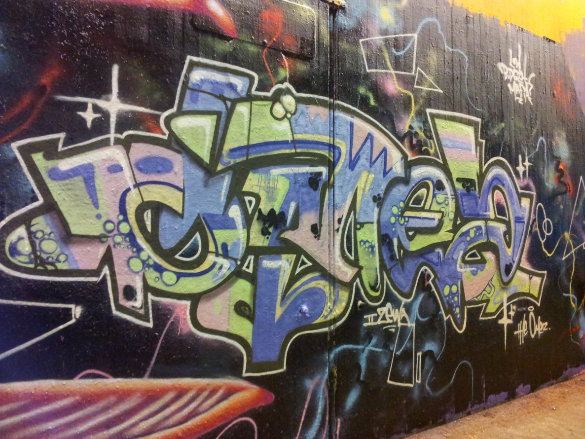 Graffiti Wall - Photo by Silversurfer - Omez, Ros, Busc (2012)