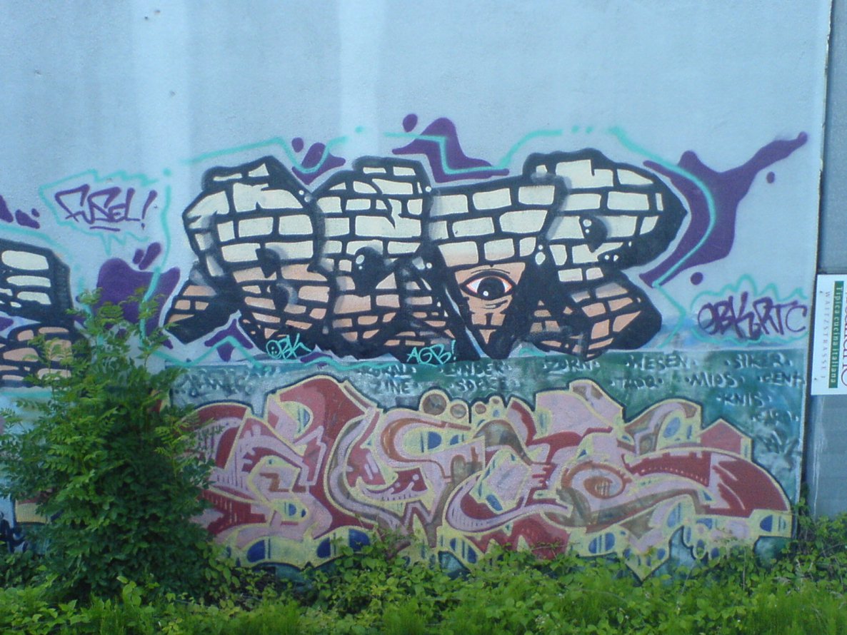 Graffiti Bombing in Hamburg - Photo by Sirg - bsop, obk, agb