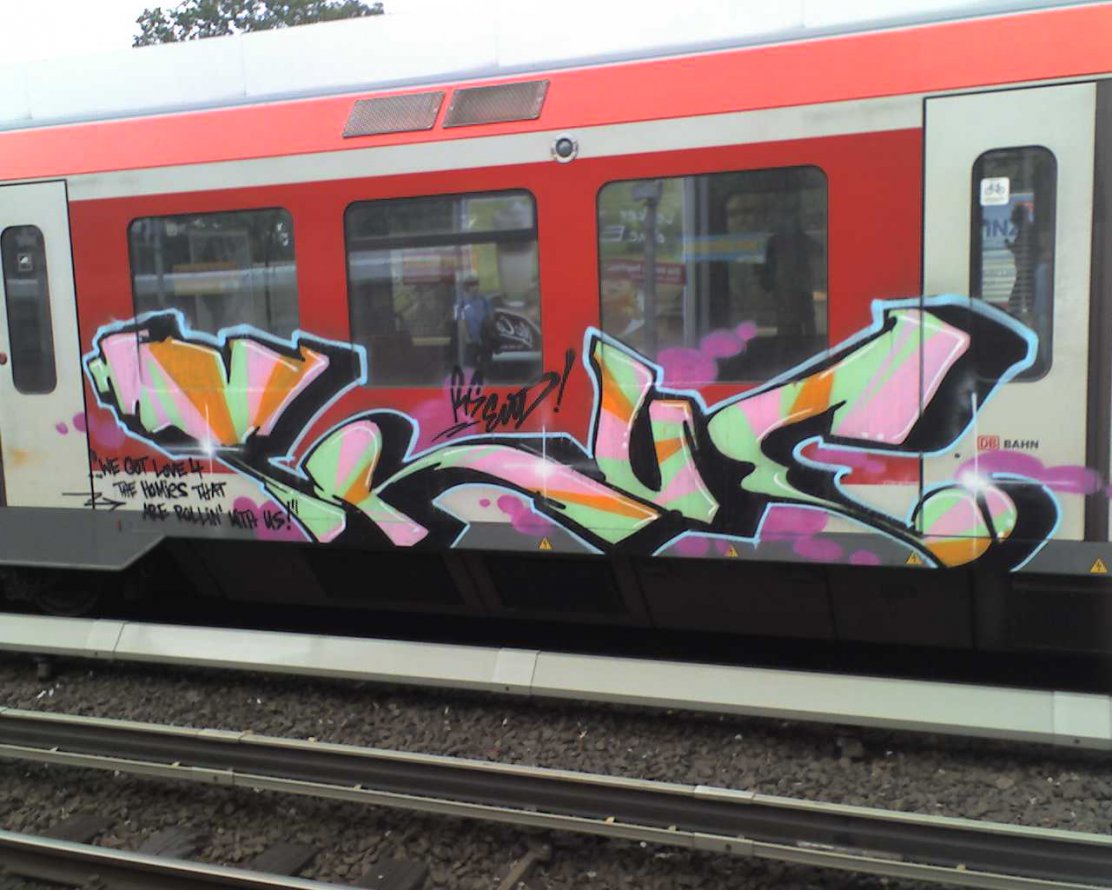 Graffiti Train in Hamburg - Photo by Sirg - treu, end, rs