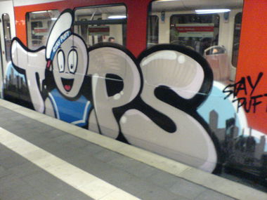 Graffiti Train in Hamburg - Photo by Sirg - taps, bk, dsu