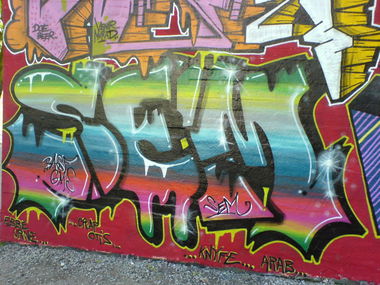 Graffiti Wall in Hamburg - Photo by Sirg - sem, basf, gms