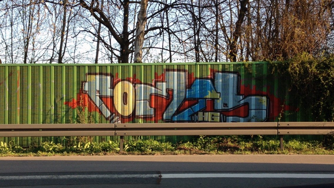 Graffiti Bombing - Photo by SixOhFive - Ports