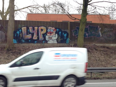 Graffiti Bombing - Photo by SixOhFive - LYP, Norton, Nimnul