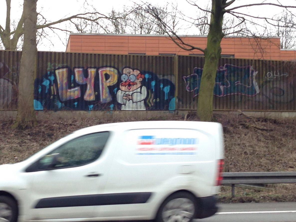 Graffiti Bombing - Photo by SixOhFive - LYP, Norton, Nimnul