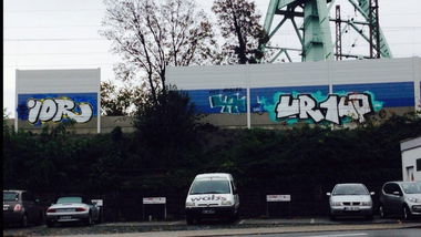 Graffiti Bombing - Photo by SixOhFive - IOR, LA, UR