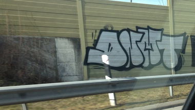 Graffiti Bombing - Photo by SixOhFive - DNMT