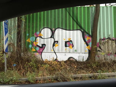 Graffiti Bombing - Photo by SixOhFive - iD