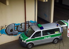 Graffiti Bombing - Photo by SixOhFive - Quit