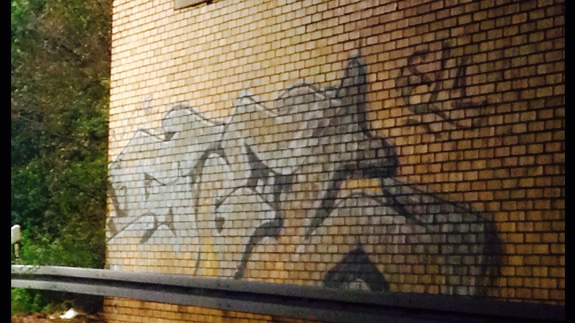 Graffiti Bombing - Photo by SixOhFive - Sel