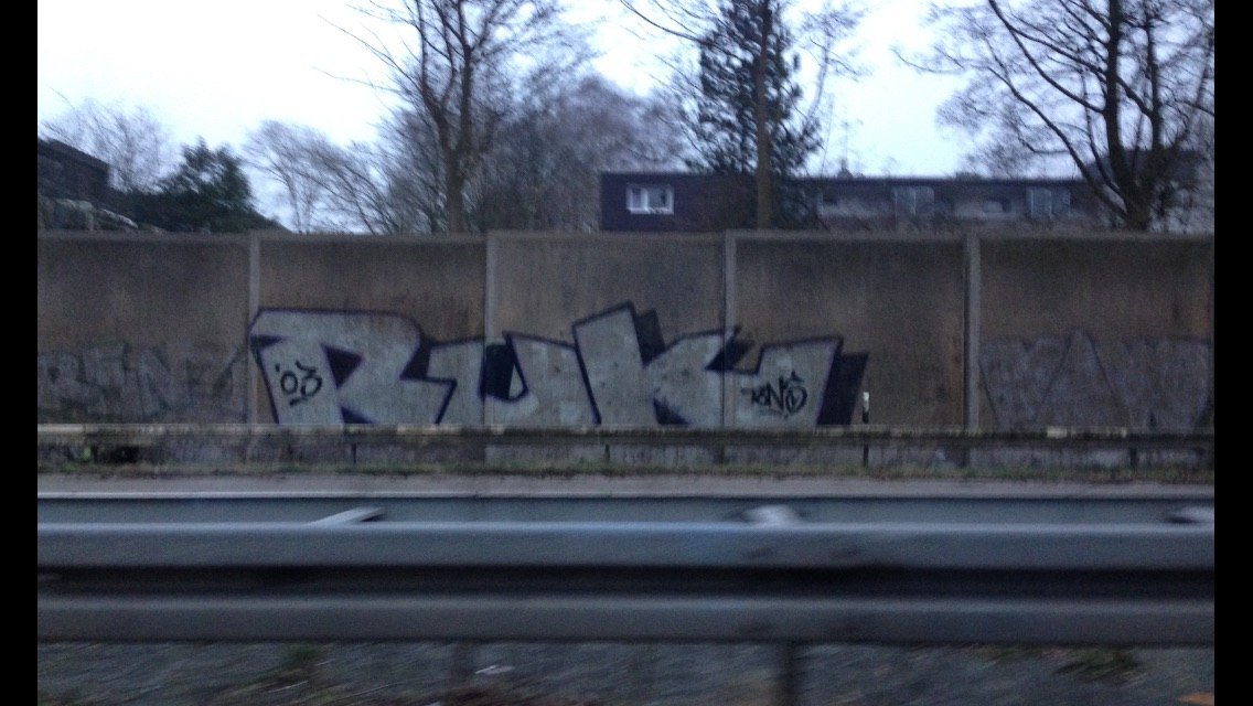 Graffiti Bombing - Photo by SixOhFive - Ruk, BNS