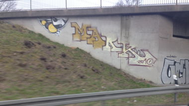 Graffiti Bombing - Photo by SixOhFive - Mark, 10