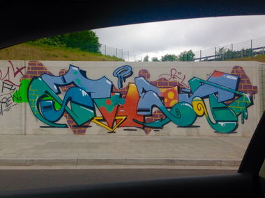 Graffiti Wall - Photo by SixOhFive - Shet