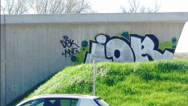 Graffiti Bombing - Photo by SixOhFive - IOR