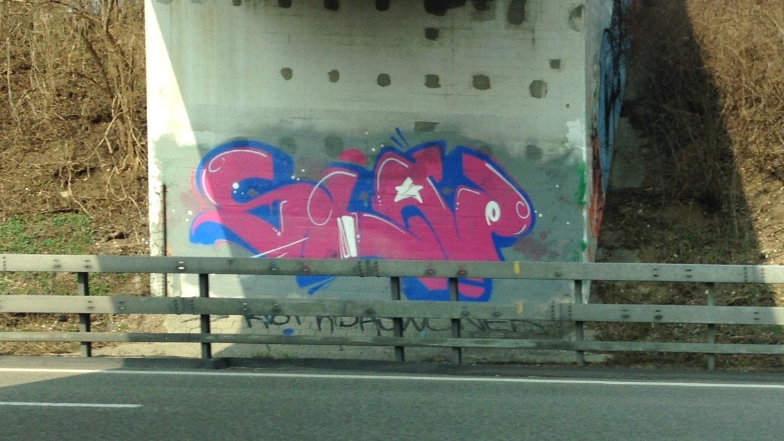 Graffiti Bombing - Photo by SixOhFive - Slap