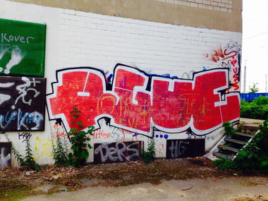 Graffiti Bombing - Photo by SixOhFive - Rgue