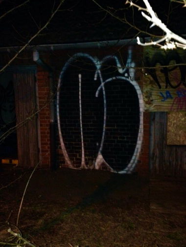 Graffiti Bombing - Photo by SixOhFive - Ne, Neu