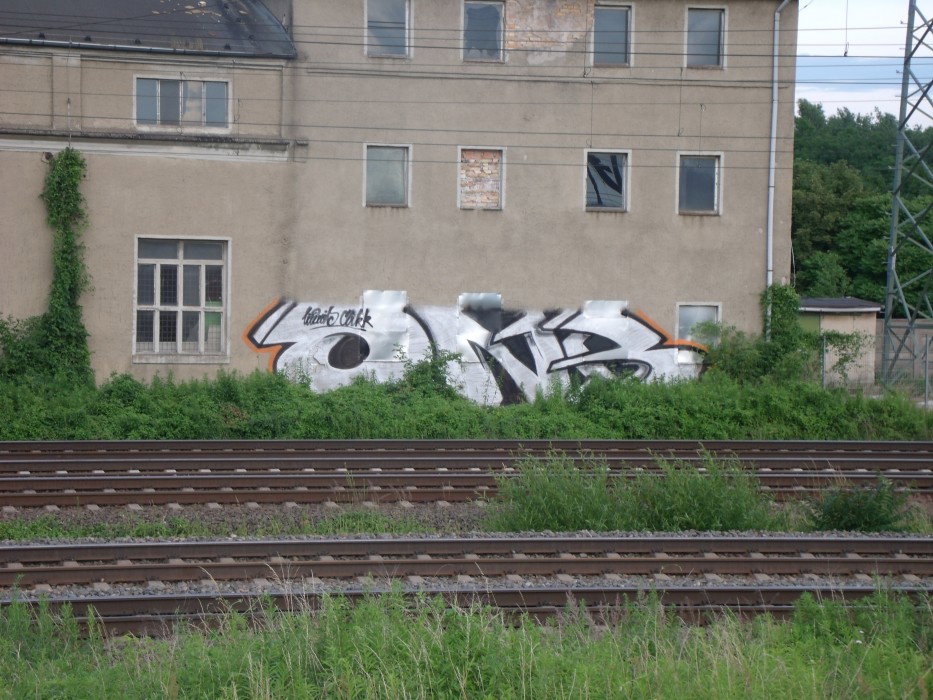 Graffiti Bombing in Bitterfeld - Photo by Skafone - onb