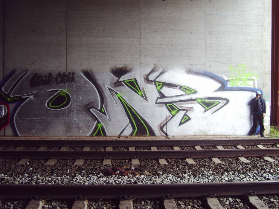 Graffiti Bombing in Bitterfeld - Photo by Skafone - onb