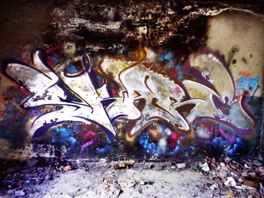 Graffiti Wall in Ukraine - Photo by Skare - skare, trash