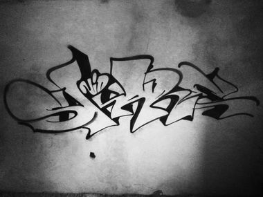 Graffiti Bombing - Photo by Skare - throw, up., skare (2016)