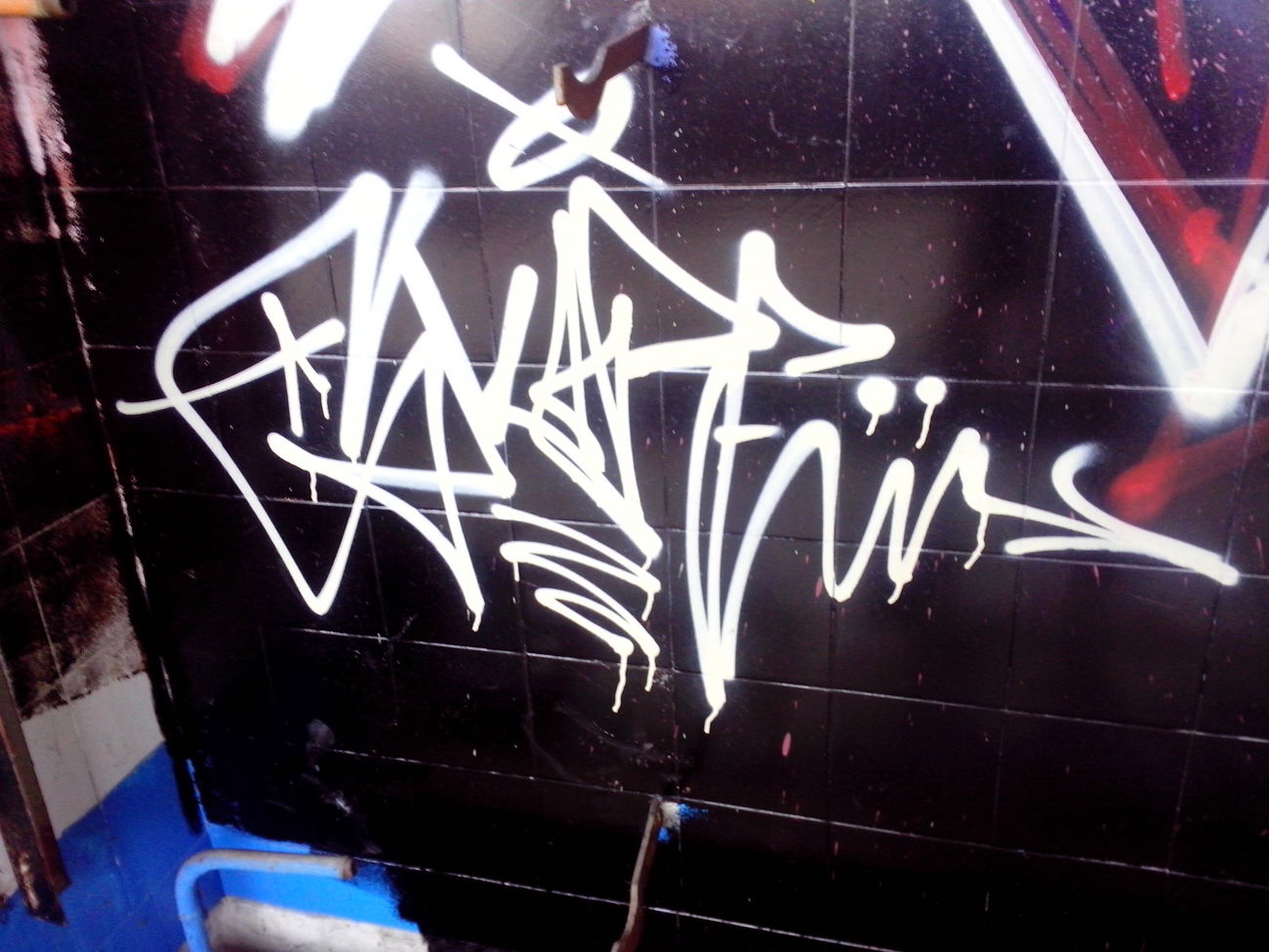 Graffiti Bombing - Photo by Skare - Tag, SKare