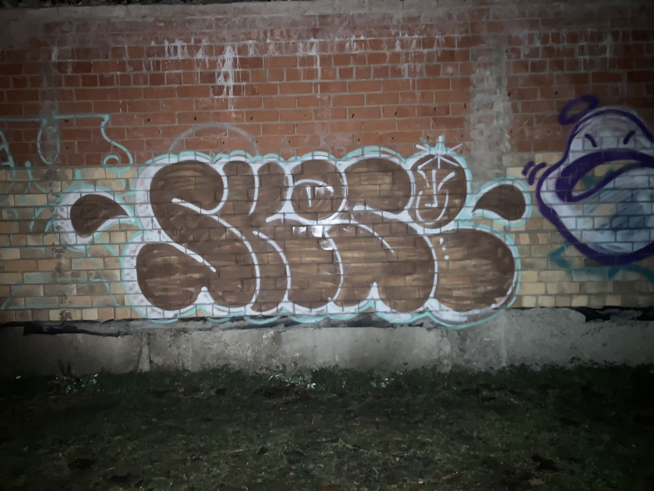 Graffiti Wall - Photo by Skasi124