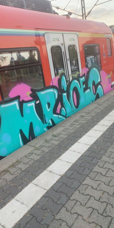 Graffiti Wall - Photo by Skipsmh - train (2019)