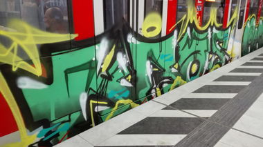 Graffiti Train - Photo by Skirmos - Aktuell, Frankfurt, Hauptwache (2017)