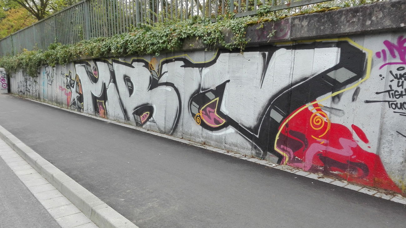 Graffiti Bombing - Photo by Skirmos - Mainz, Mbc, Chrome (2016)