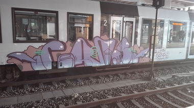 Graffiti Train - Photo by Skirmos - vlexx, mainz (2017)