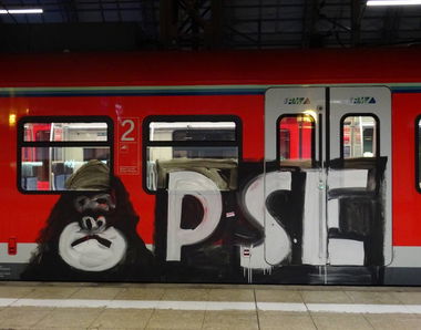 Graffiti Train - Photo by Skirmos - pse, frankfurt (2016)