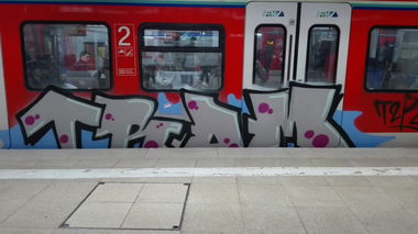 Graffiti Train - Photo by Skirmos - Frankfurt, Hauptwache (2016)