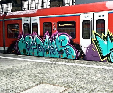 Graffiti Train - Photo by Skirmos - Pamos, Mainz, Frankfurt