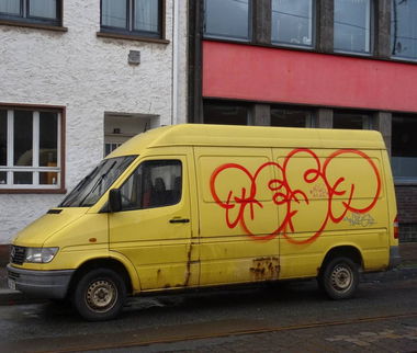 Graffiti Artwork - Photo by Skirmos - lkw, frankfurt, test (2016)