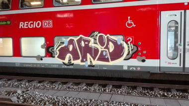Graffiti Train - Photo by Skirmos - Arid, Mainz (2016)