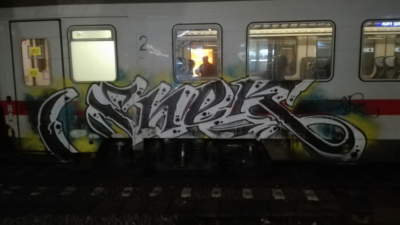 Graffiti Train - Photo by Skirmos (2016)