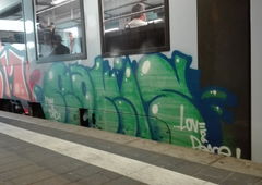 Graffiti Train - Photo by Skirmos - Rakis, Love, Peace (2016)