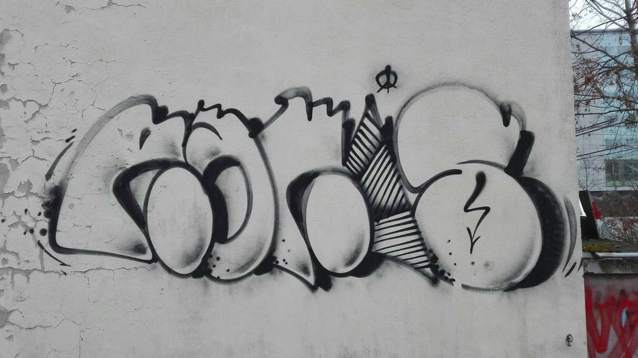 Graffiti Wall - Photo by Skirmos - Rakis, Mainz, Throwup (2016)