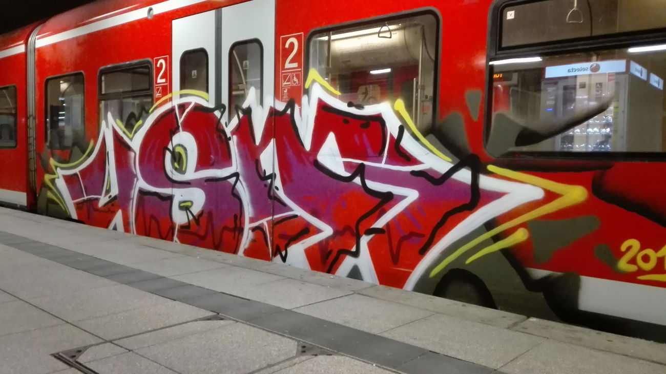 Graffiti Train - Photo by Skirmos - USM, Mainz (2016)