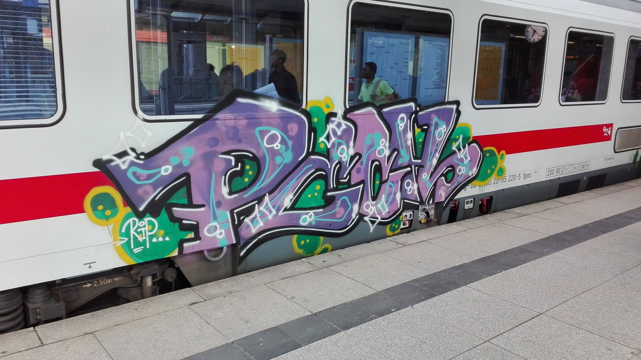 Graffiti Train - Photo by Skirmos - Mainz, 2016 (2016)