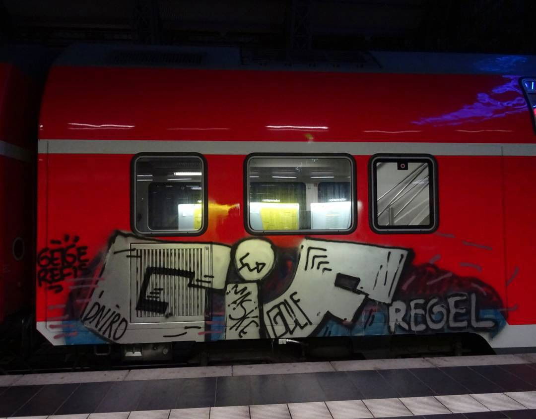 Graffiti Train - Photo by Skirmos (2016)