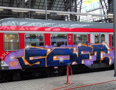 Graffiti Train - Photo by Skirmos - soft, frankfurt (2016)