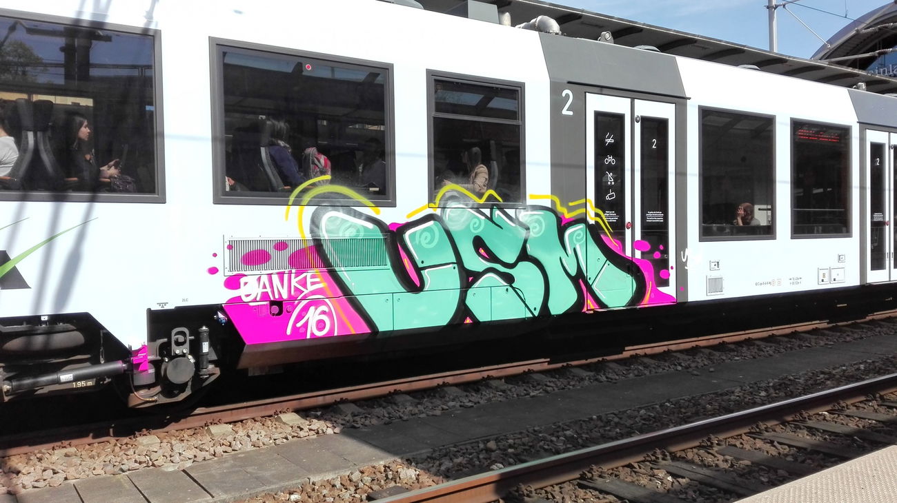 Graffiti Train - Photo by Skirmos - Usm, Mainz (2016)
