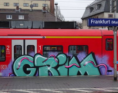 Graffiti Train - Photo by Skirmos - grim, frankfurt (2016)
