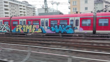 Graffiti Train - Photo by Skirmos - Rime, Frankfurt, Mainz (2017)
