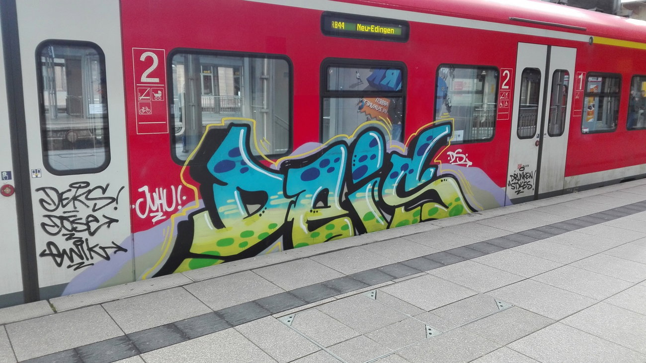 Graffiti Train - Photo by Skirmos - Aktuell, Mainz, Deis (2017)