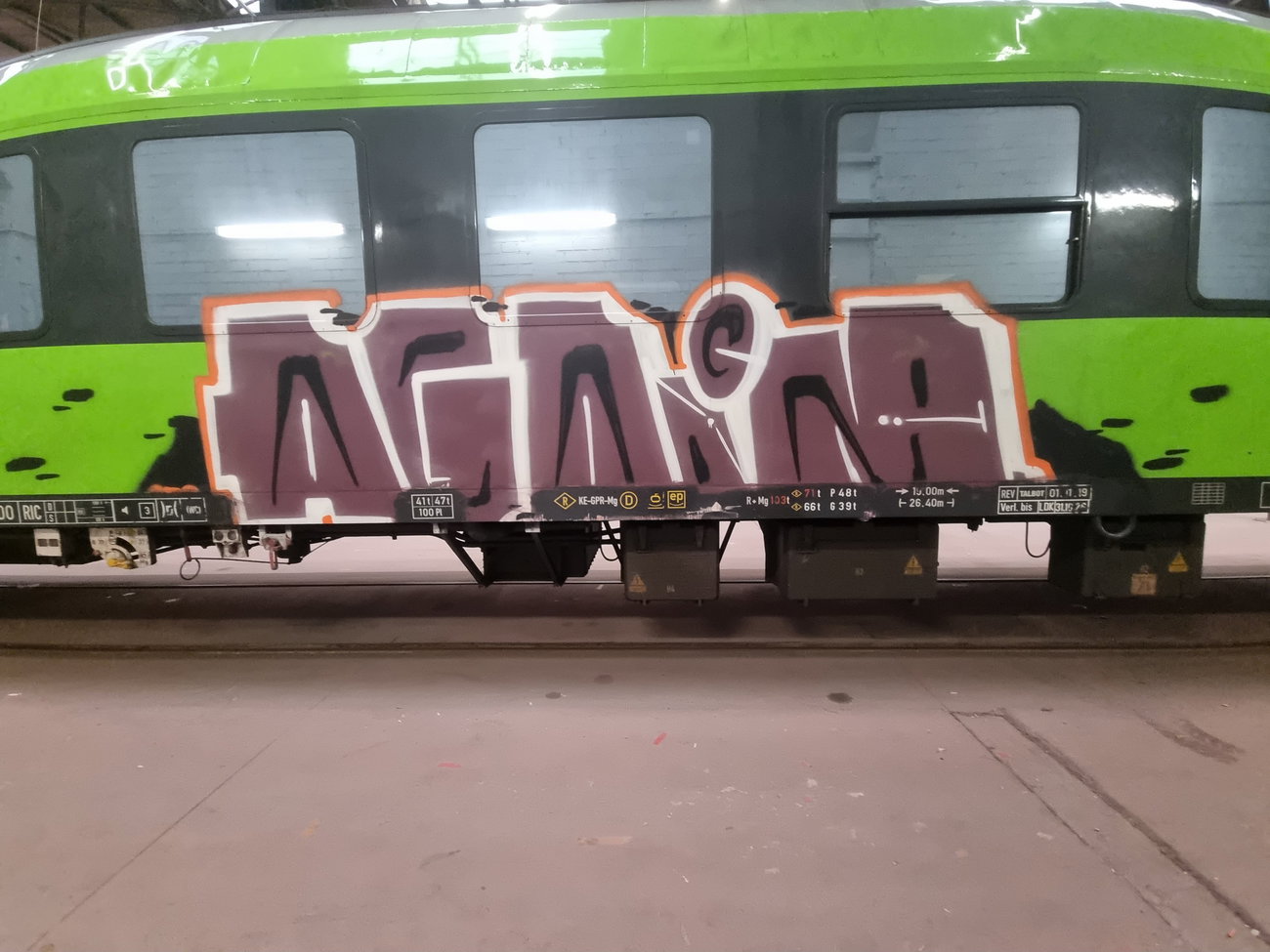 Graffiti Train - Photo by Skirmos (2026)