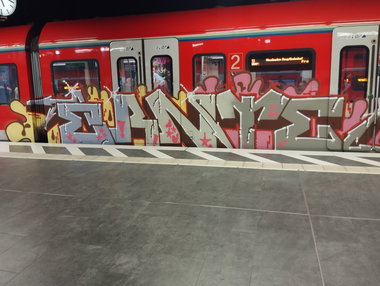 Graffiti Train - Photo by Skirmos - Frankfurt, Taunusanlage (2026)